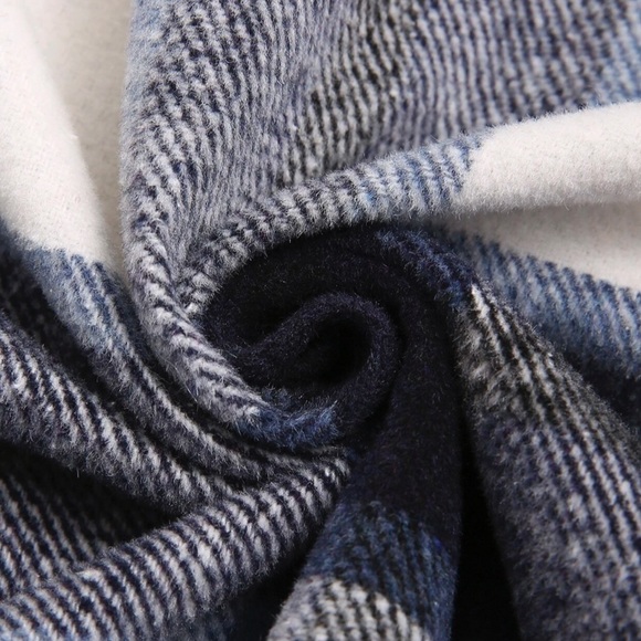 NWOT Blue Cropped Plaid Shacket - Picture 3 of 9